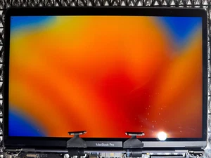 Apple MacBook Pro 13" Display 2016-2017 - Bild 1 von 4