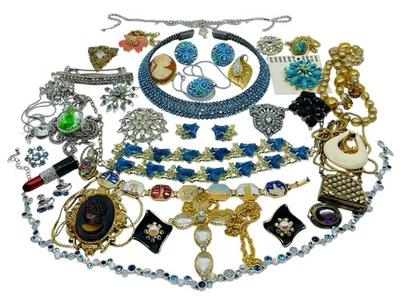 Giant Lot Of Rhinestone Brooches Jewelry Pins Necklaces Bracelets Earrings Glass - Image 1 of 4