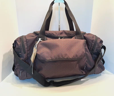 Usado en Excelente Condición $195 LeSportsac Alex Bolsa de Carga Ropa de Hombre Cuadros ¡Muchos Bolsillos! Foto 1 de 4
