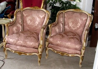 Expositor es un par de sillas pintadas francesas ~ Liquidación especial Foto 1 de 4