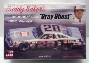 SALVINOS #28 NAPA "GRAY GHOST" BUDDY BAKER 1980 OLDSMOBILE 442 KIT - 1/25 - Picture 1 of 7