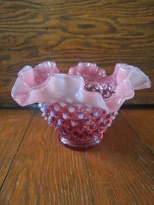 Vintage Fenton Cranberry Opalescent Hobnail Ruffled Bowl/Candy Dish - Picture 1 of 11