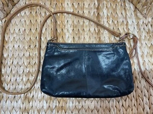 Hobo The Original Darcy Black and Tan Leather Crossbody or Clutch - Picture 1 of 3