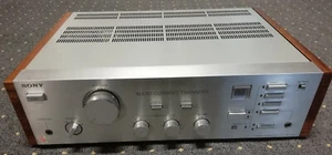 Amplificador estéreo integrado Sony TA-AX 500 con laterales de madera auténtica - Imagen 1 de 7