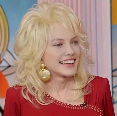 Peluca sintética de onda rizada dorada mediana larga para mujer Peluca de fiesta de Halloween Foto 1 de 4