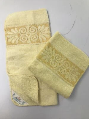 Ropa de lavado Monticello vintage con dos cañones amarillos hecha en EE. UU. Foto 1 de 4