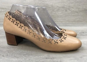 Zapatos de salón de vestir Michael Kors Thalia para mujer de tacón de cuero tostado con tachuelas de 9 bloques - Imagen 1 de 12