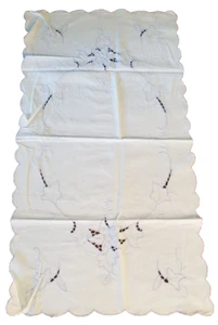 Corredor de Mesa Bordado Flores Azules Blanco Algodón Vintage 30"x16" - Imagen 1 de 8