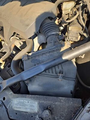 Conjunto de filtro de aire usado se adapta a: Buick Lacrosse 2007 3,8 L sin opción de sobrealimentación Foto 1 de 4