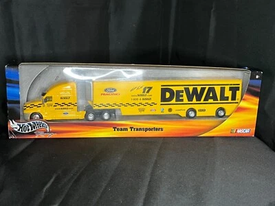 Hot Wheels NASCAR TEAM TRANSPORTERS 2002 juego de kenset mate #17 Dewalt Racing nuevo Foto 1 de 4
