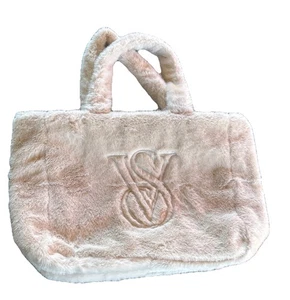 VICTORIA SECRET VS Off White Cozy Faux Fur Travel Weekender Tote Bag 22" X 14" - Picture 1 of 9