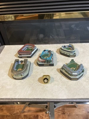 Lote de 5 estadios MLB + 1 réplica de anillo de la Serie Mundial 1968 de los Tigres de Detroit. Foto 1 de 4