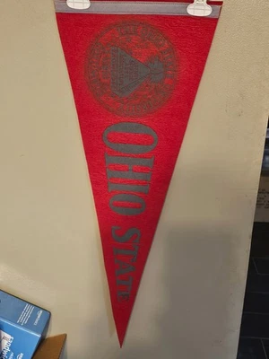 OHIO STATE BUCKEYES 1960'S 70'S 12X30 RETRO NCAA VINTAGE FELT PENNANT 10/12/25 - Image 1 of 4