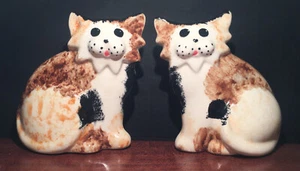 “Two Seated Cats” Ceramic Ornament Pair. - Picture 1 of 4