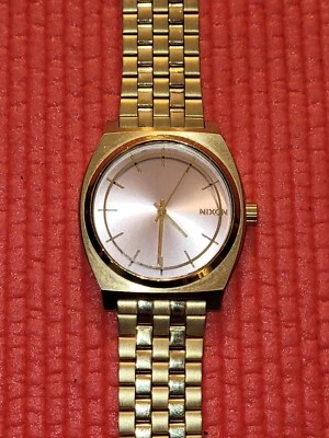 Reloj Nixon The Time Teller Minimal Todo Oro Rosa Foto 1 de 4