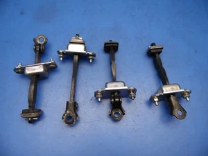 06-07 Subaru Impreza FABRICANTE DE EQUIPOS ORIGINALES tapones de puerta topes bisagras x4 - Imagen 1 de 1