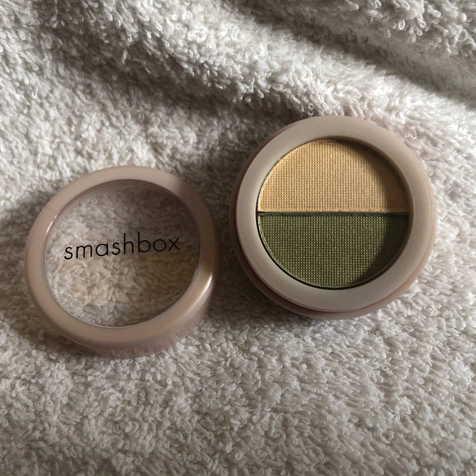 SMASHBOX… RARE HARD TO FIND EYESHADOW DUO… DELIGHTFUL… 1.25g… NWOB. - Image 1 of 4
