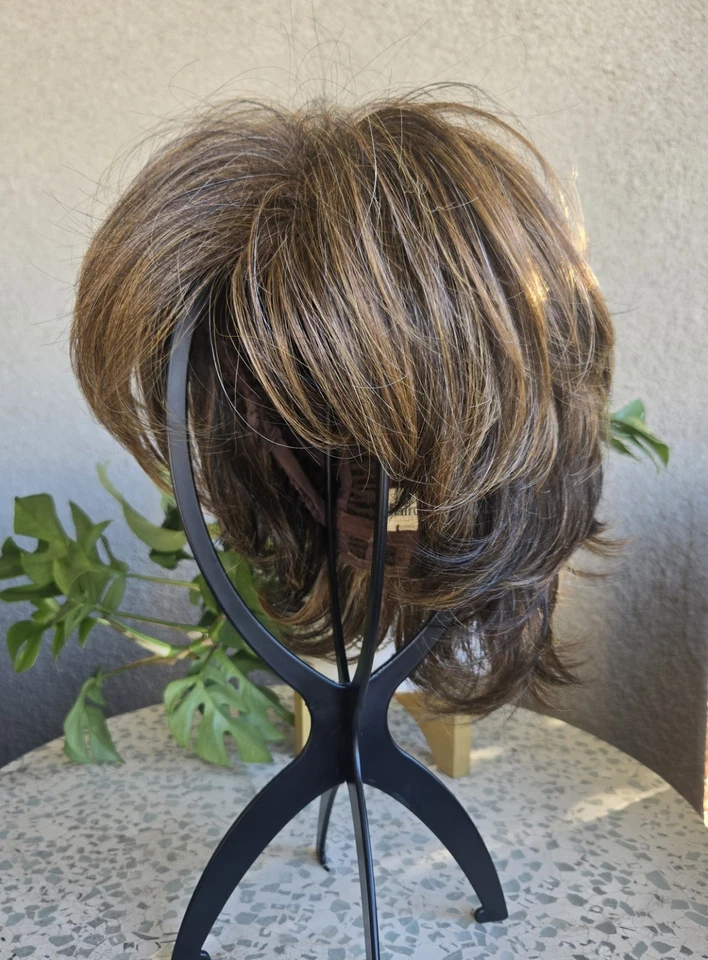 Peluca Hairdo Corte Pluma R829S Esmaltada Avellana Corta Peluca en Capas Bob Foto 1 de 4