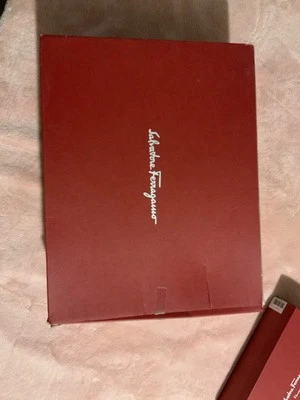 Auténtico. Nuevo en caja. Nunca usado. Bolso de Mano Salvatore Ferragamo City Rojo Llama Foto 1 de 4