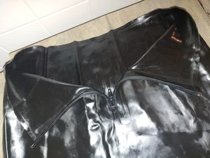 POLYMORPHE Fetisch LATEX Gummi SCHWARZ MINI Reißverschluss ROCK Größe S - Bild 1 von 6