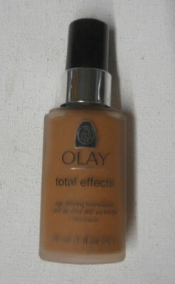 discontinued OLAY TOTAL EFFECTS AGE DEFYING FOUNDATION 92 DARK HONEY unsealed - Image 1 of 3