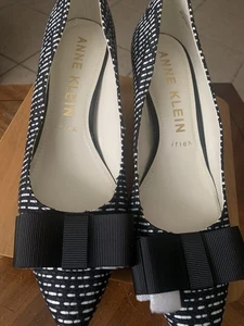 Anne Klein Akhastobe Abstract Career Preppy Checked Blue White Pump, Gr. 9 M - Bild 1 von 23