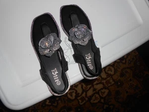 Nuevo Zapato Sandalia Rouge Helio Talla 7.5 Negro Bling Flor Acento - Imagen 1 de 7
