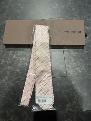 Corbata de seda a rayas rosa Louis Vuitton para hombre de moda usada casi como nueva Foto 1 de 4