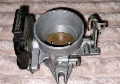 保时捷 914 1.8L 节气门车身带 TPS 022133067  — 第 1/4 张图片