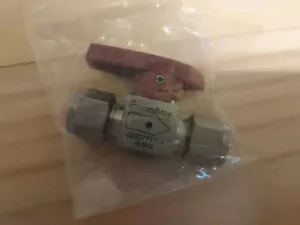 Swagelok SS-6P4V 3/8" Ball Valve (New) - Picture 1 of 1