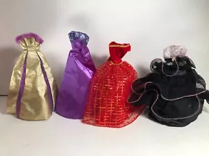 Lote de 4 vestidos de noche vintage de Barbie tiene etiqueta de Barbie LOTE 18 - Imagen 1 de 6