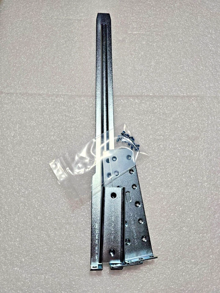 Cisco UCS-ACC-6332 UCS 6332 Chassis Rail Kit - Image 1 of 1