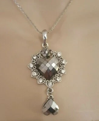 Damen Modeschmuck Strass Halskette Anhänger Doppel Herz Silber Schwarz Neu - Bild 1 von 4