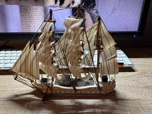 5 barcos de madera aptos para H0 1:87 buen estado - Imagen 1 de 18
