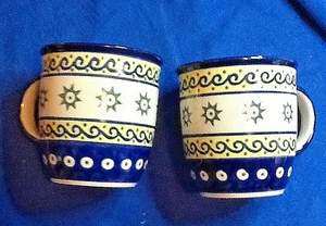 POLNISCHE KAFFEETASSEN (PAAR) VON BOLESLAWIEC, STEINGUT BLAU/GELB/GRÜN/BEGE 11 20 25E - Bild 1 von 5