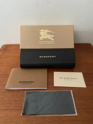 Burberry BE3080 Hard Sunglasses Case With Dust Cloth Aviator Pilot Style NEW - Image 1 of 4