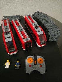 LEGO CITY 7938 Red Passenger Train 99 % complete incl Tracks, Power , Remote 