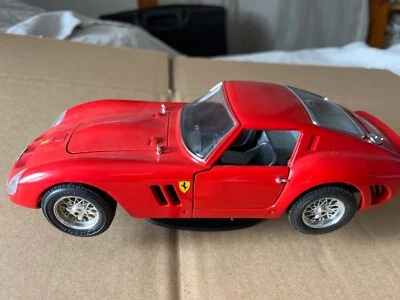 Bburago (3011) - Ferrari GTO 1962 - 1/18 - Photo 1/4