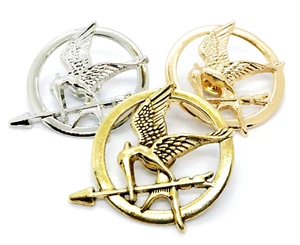 TRES (3 piezas) PINES SINSAJO (oro/plata/oro rosa) Juegos del Hambre Broche Insignias - Imagen 1 de 3