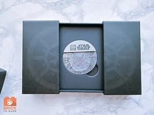 LEGO 5008818 - BATTLE OF YAVIN COLLECTOR COIN - Brand New - GWP Star Wars May 4 - Picture 1 of 3