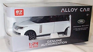 Land Rover Range Rover SV 2022 in White Opening Parts New Boxed 1:24 light/sound - Picture 1 of 2