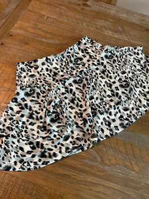 Linda Minifalda Doublju Estampado Animal Mediana Baile Blanca Negra Foto 1 de 4