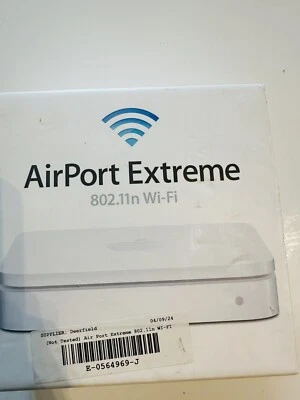 Apple AirPort Extreme 54Mbps 3-Port 1000Mbps Wireless N Router (MC340LL/A) - Image 1 of 4