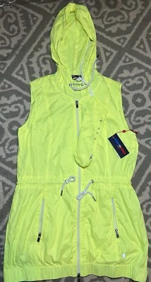 Chaleco de lluvia deportivo Tommy Hilfiger para mujer talla mediana nuevo con etiquetas. Amarillo brillante Foto 1 de 4