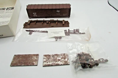 HO Scale Walthers 932-3211 40' Plug Door Box Car Milwaukee  WAL4873 - Image 1 of 4