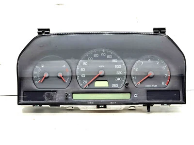 Volvo V70 Tacho Tachometer Kombiinstrument Tachoinstrument  9168144 - Bild 1 von 3