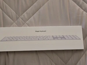 Apple Magic Keyboard with Numeric Keypad (Silver) - Picture 1 of 1