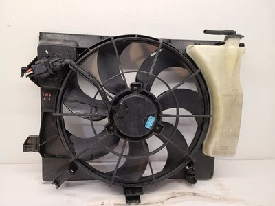 12-17 KIA RIO Radiator Fan Motor Fan Assembly With AC Sedan 253801W610  Foto 1 de 4