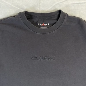 Camiseta Air Jordan Para Hombre Mediana Gris Oscuro Jumpman Logo Bordado Deletrear - Imagen 1 de 8