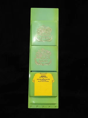 Porta llaves de plástico turquesa Fesco de colección - Dodie's - Valley Falls KS Foto 1 de 4